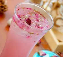 Rose Temptation