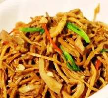 Crispy Bamboo Shoots with Pig's Trotter