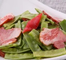 Stir-Fried String Beans with Preserved Pork
