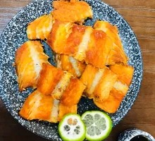 Pan-Seared Salmon Bones