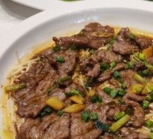 Steamed Beef with Enoki Mushrooms