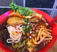 Chicken Leg Snail Noodles