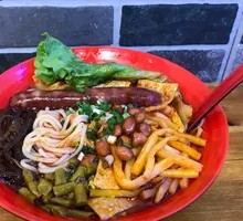 Sausage Rice Noodles with Snail Soup