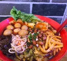 Quail Egg Snail Noodles