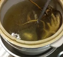 Five-fingered Mulberry Bone Soup