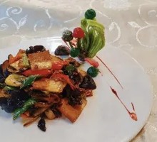 Mushroom-flavored Stir-fried Tofu Meat