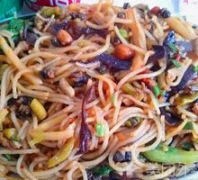 炒螺蛳粉