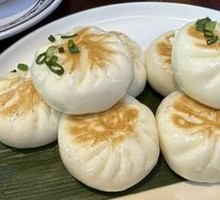 Mingyue Xuan One-Bite Dumpling