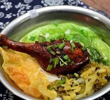 Duck Leg Rice Noodles