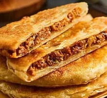 Crispy Black Pepper Beef Pie