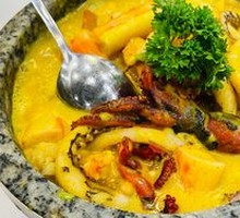 Curry Seafood Pot