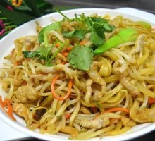 Lean Meat Fried Noodles