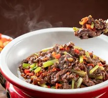 Stir-Fried Beef with Yellow Onion