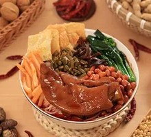 Pork Trotter Snail Noodles