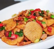 Stir-fried Pork with Potato Slices