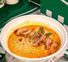 Chicken Cutlet Laksa Noodles