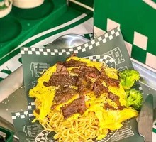 Tender Egg Beef Indonesian Noodles
