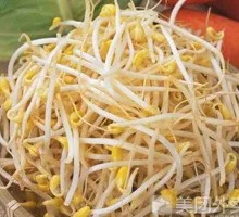 Stir-Fried Bean Sprout Rice