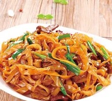 Dry-Fried Beef Rice Noodles