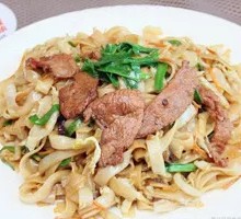 Beef Stir-Fried Rice Noodles