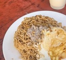 Egg and Meat Steamed Noodles