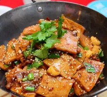 Spicy Pot-Braised Tofu with Leaves