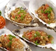 Charcoal-Grilled Zhanjiang Oysters