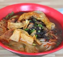 Braised Duck Feet with Snail Noodles