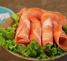 Thinly sliced lamb
