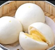 Cream-filled Bun