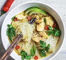 Chicken and Mushroom Rice Noodles