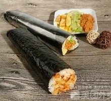 Oil-Fried Pork Floss Seaweed Rice Roll