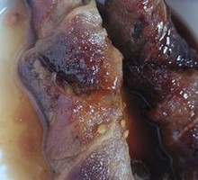 Beef and Golden Mushroom Rolls