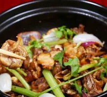 Qiwai Qingyuan Chicken Pot