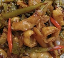 Sour Cabbage with Pork Intestines