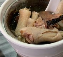 Tuckungling Peanut Chicken Feet Soup
