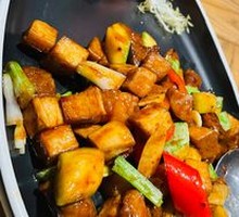 Almond Mushroom Snowflake Meat Cubes
