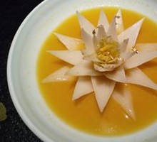Golden Yellow Soup Bok Choy