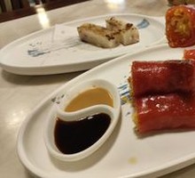 Golden Crispy Red Rice Noodle Roll