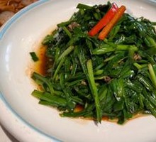 Stir-fried Leek with Snail Meat
