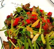 Stir-Fried Beef with Yellow Onion