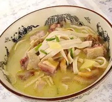Salted Chicken and Pig's Tripe Hot Pot