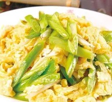 Garlic Yellow Stir-Fried Egg Noodles