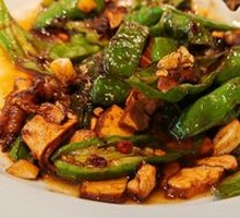 Spicy Green Pepper Stir-fried Soft Tofu