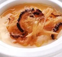 Braised Shark's Fin and Pig's Trotter Soup