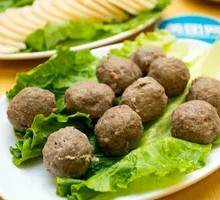 Beef tendon meatballs