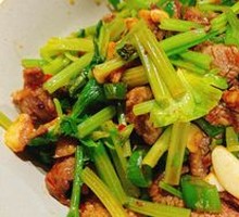 Stir-Fried Beef Diaolong