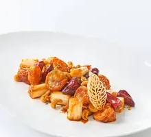 Cashew and Pork Tripe Stir-fried Shrimp Balls