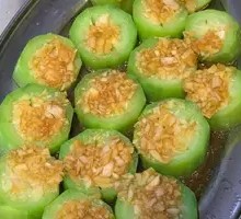 Garlic Stir-Fried Loofah