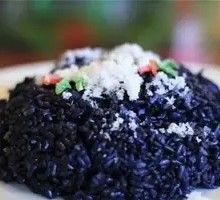 Black rice dish
